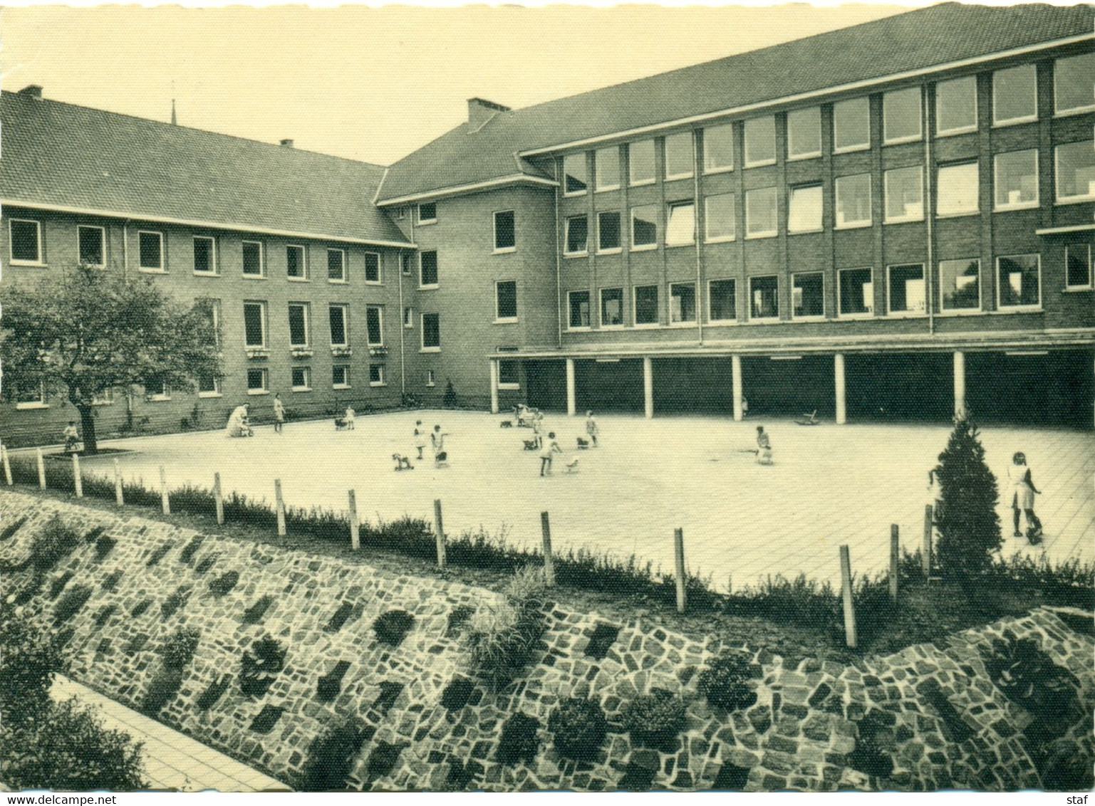 Medisch Pedagogisch Instituut St. Franciscus Strijtem - Borchtlombeek : Grote Speelkoer - Roosdaal