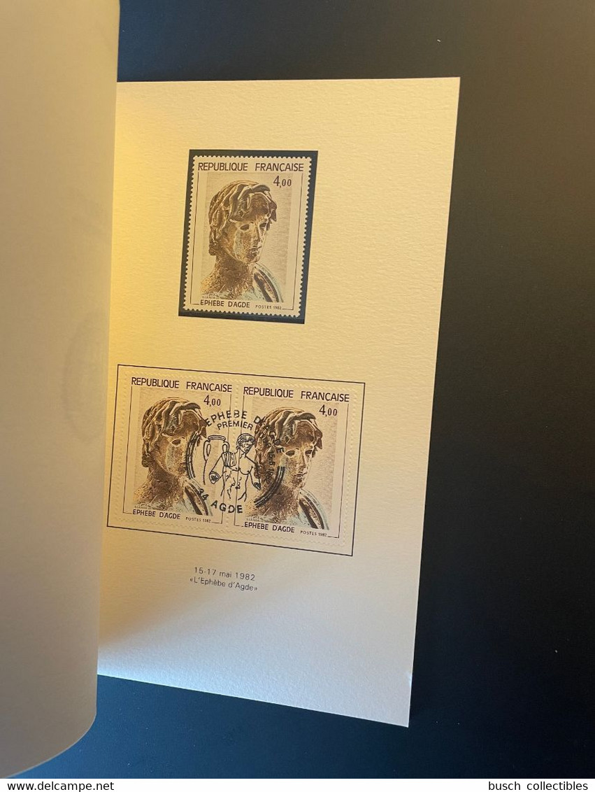 France 1982 COLLECTION ARTISTIQUE DU TIMBRE FRANCAIS SERIE ARTISTIQUE CADEAU DE MINISTRE LIVRE DES TIMBRES DE L'ANNEE - Documenten Van De Post