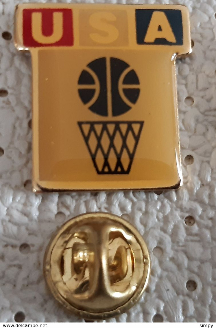 USA  Basketball Federation Pin Badge - Basketball