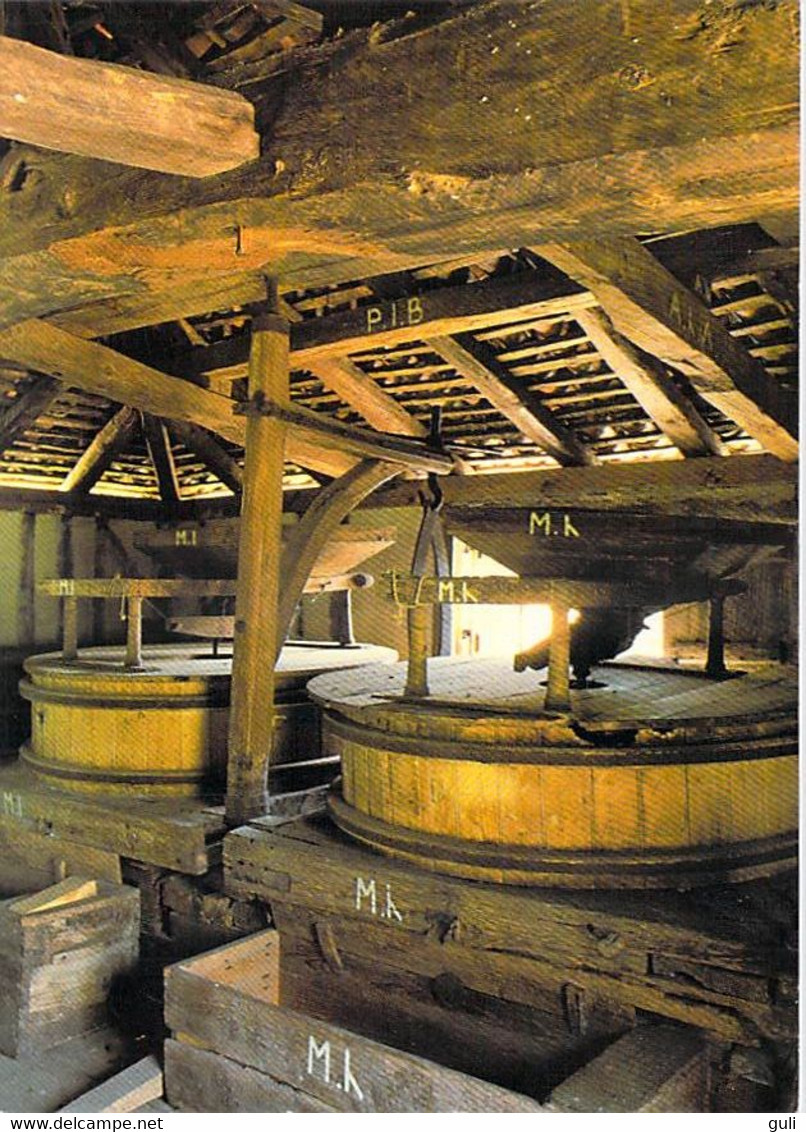 [40] Landes >  SABRES  Ecomusée De La Grande Lande  "Marqueze" L'intérieur Du Moulin Les Deux Meules - Sabres