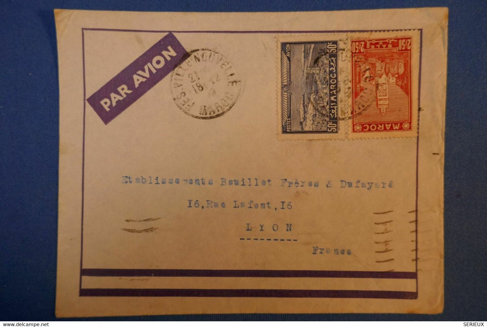 B76 MAROC LETTRE 1943 FES PAR AVION POUR LYON FRANCE + CACHETS ROUGE DE FES ET PAR MARSEILLE - Cartas & Documentos