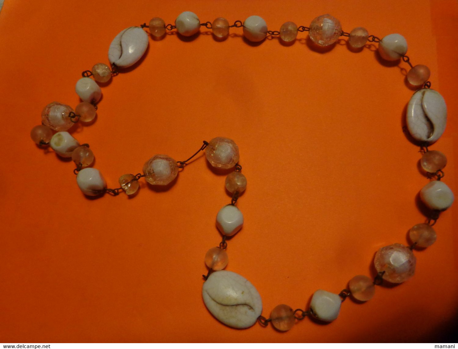 Collier Ancien (coquillage Et Pierre ) A Restaurer Ou A Detourner - Halsketten