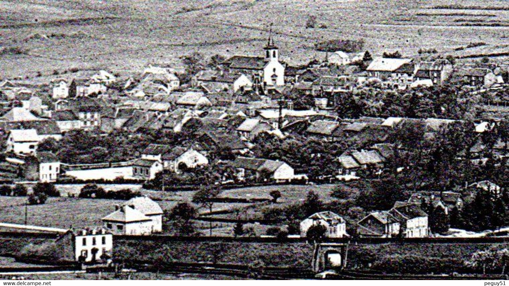 Halanzy (Aubange). Panorama Avec L'église Saint-Rémy - Aubange