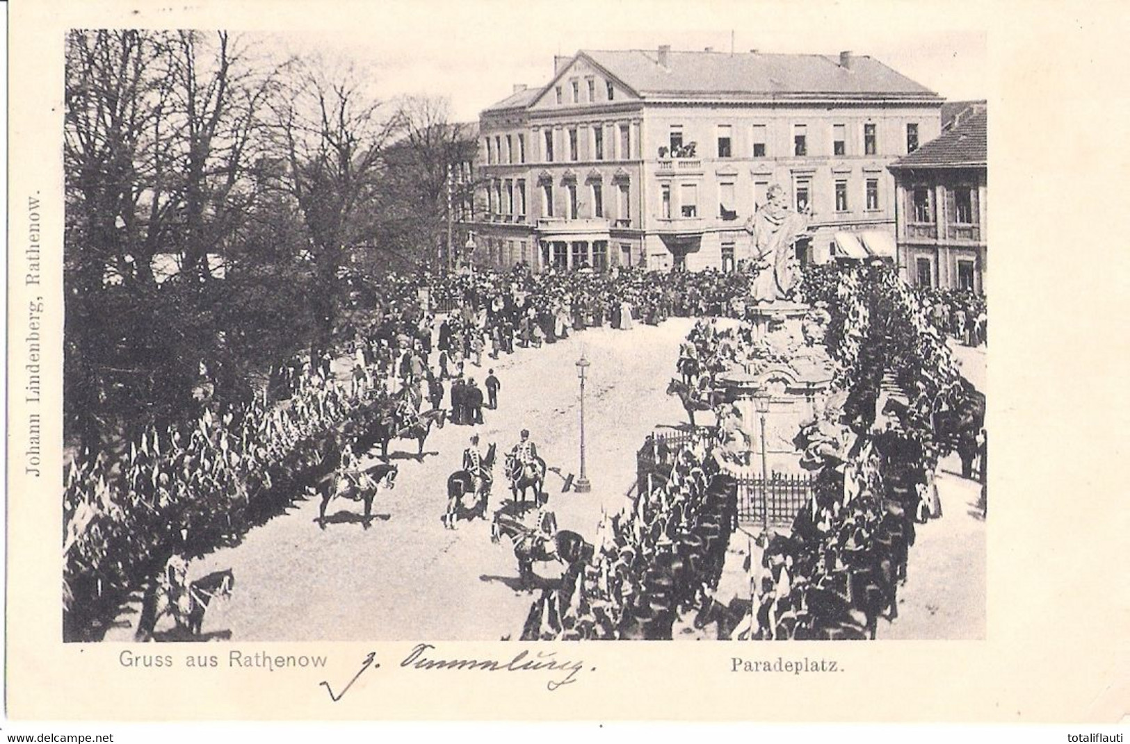RATHENOW Brandenburg Paradeplatz ZIETHEN HUSAREN Im Appell Zuschauer Gelaufen 19.6.1900 - Rathenow