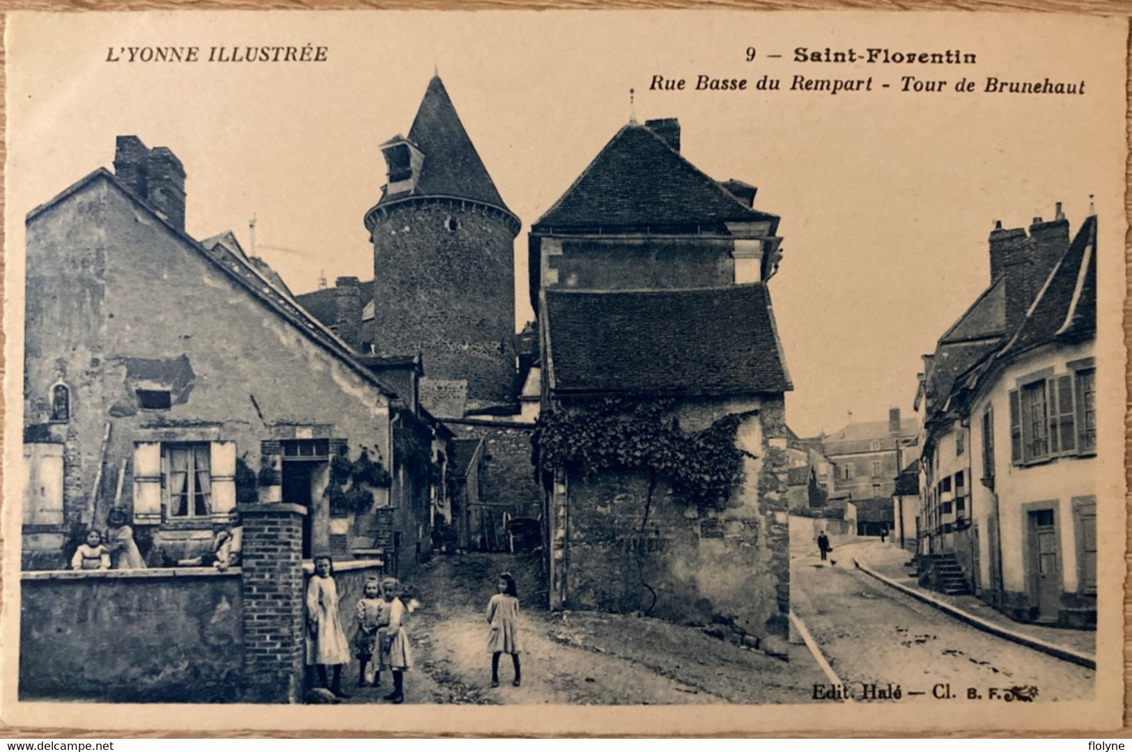 St Florentin - La Rue Basse Du Rempart Et La Tour De Brunehaut - Enfants - Saint Florentin