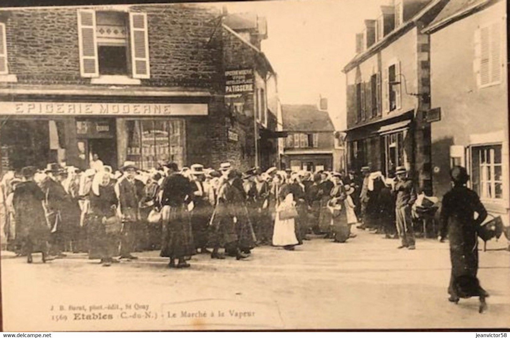 1569  Etables Le Marché à La Vapeur - Etables-sur-Mer