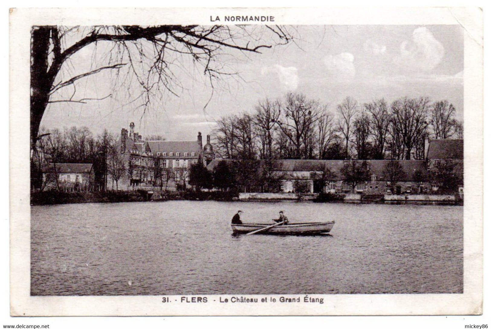 FLERS --1934 -- Le Chateau Et Le Grand étang.(  Animée Sur Barque )...............à Saisir - Flers