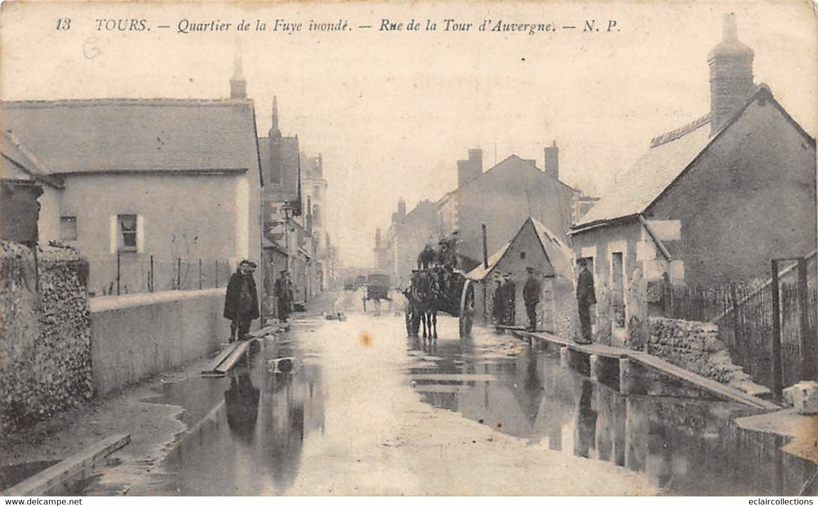 Tours    37:        Catastrophe. Quartier De La Fuye Inondé. Rue De La Tour D'Auvergne     (voir Scan) - Tours