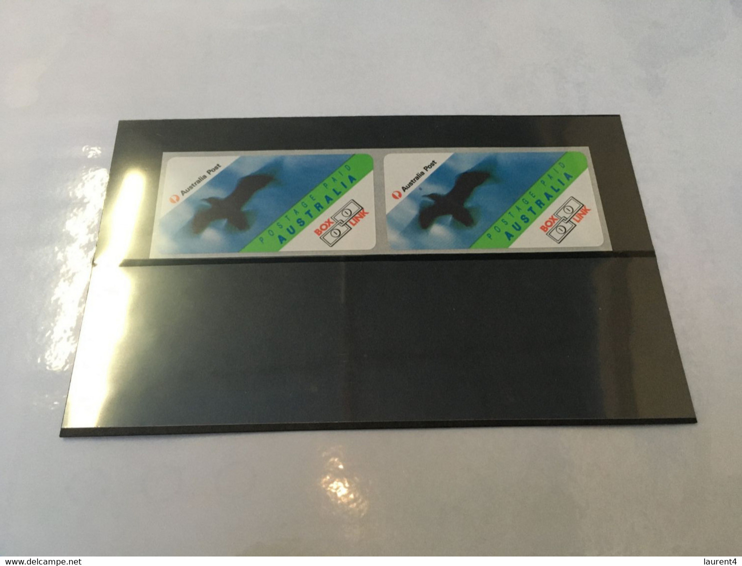 (2 B 9) Australia - BOX LINK (scarce) Presentation Folder (with 2 Mint Stamps) - Presentation Packs