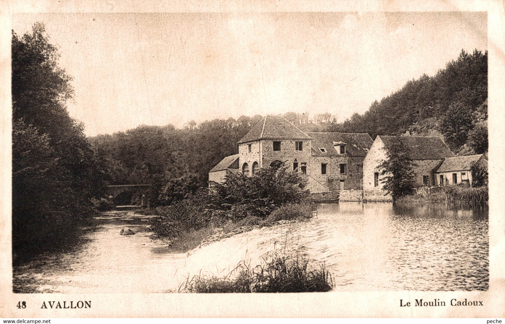 N°88031 -cpa Avallon -le Moulin Cadoux- - Moulins à Eau