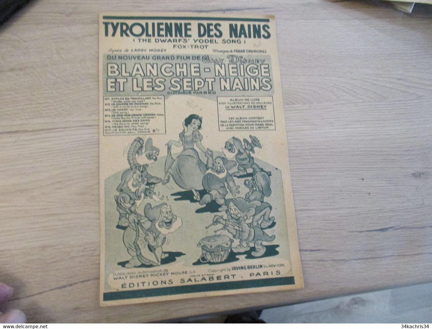 Partition Illustrée  Salabert Paris Blanche Neige Et Les Sept Nains Tyrolienne Des Nains - Song Books