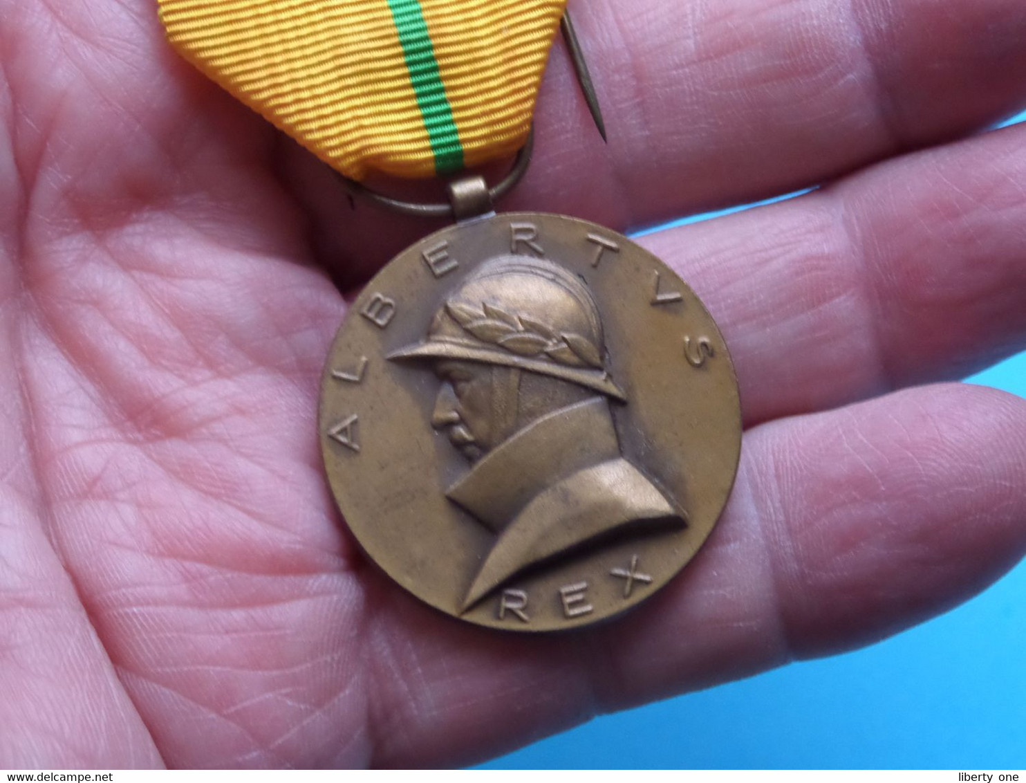 Médaille Des Vétérans D'Albert 1er ( Zie / Voir / See SCANS ( NO BOX ) ! - Belgique