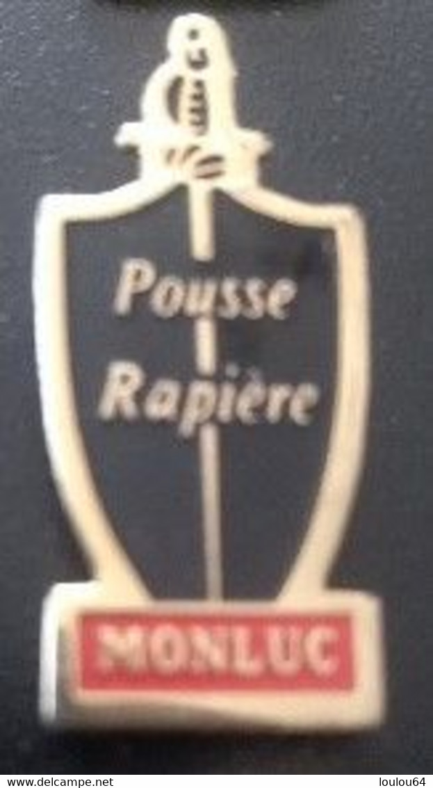 Pin's - Boissons - Pousse Rapière MONLUC - - Boissons