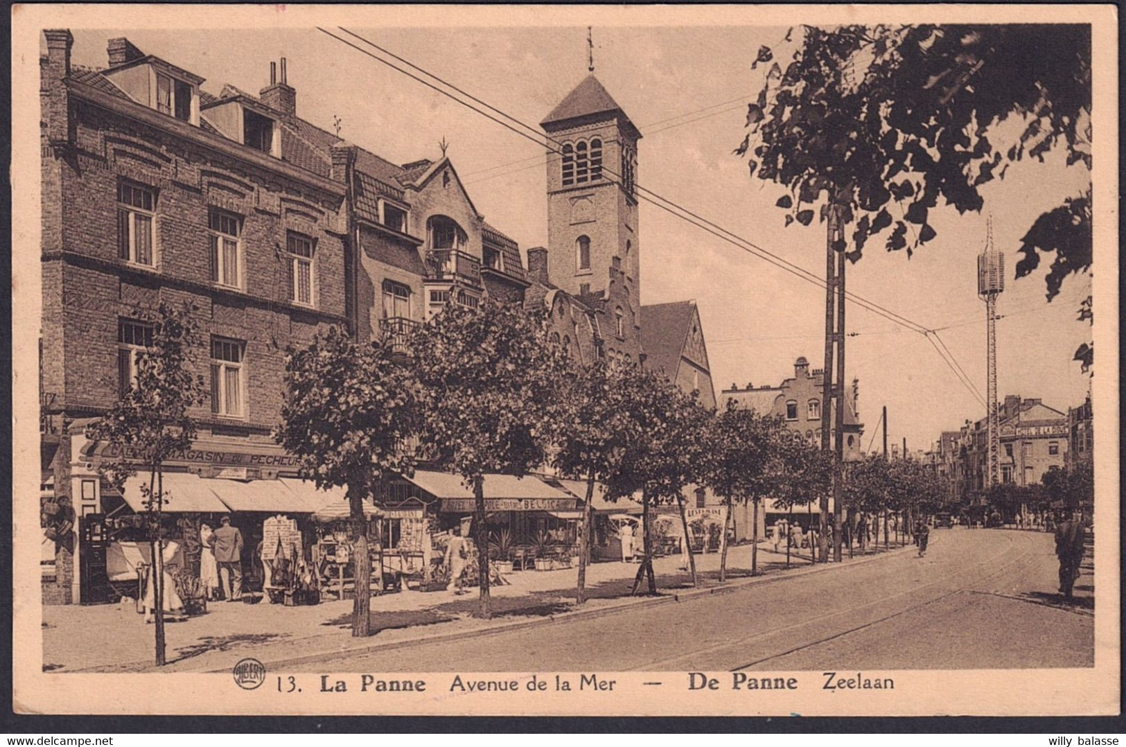 +++ CPA - DE PANNE - Avenue De La Mer - Zeelaan  // - De Panne