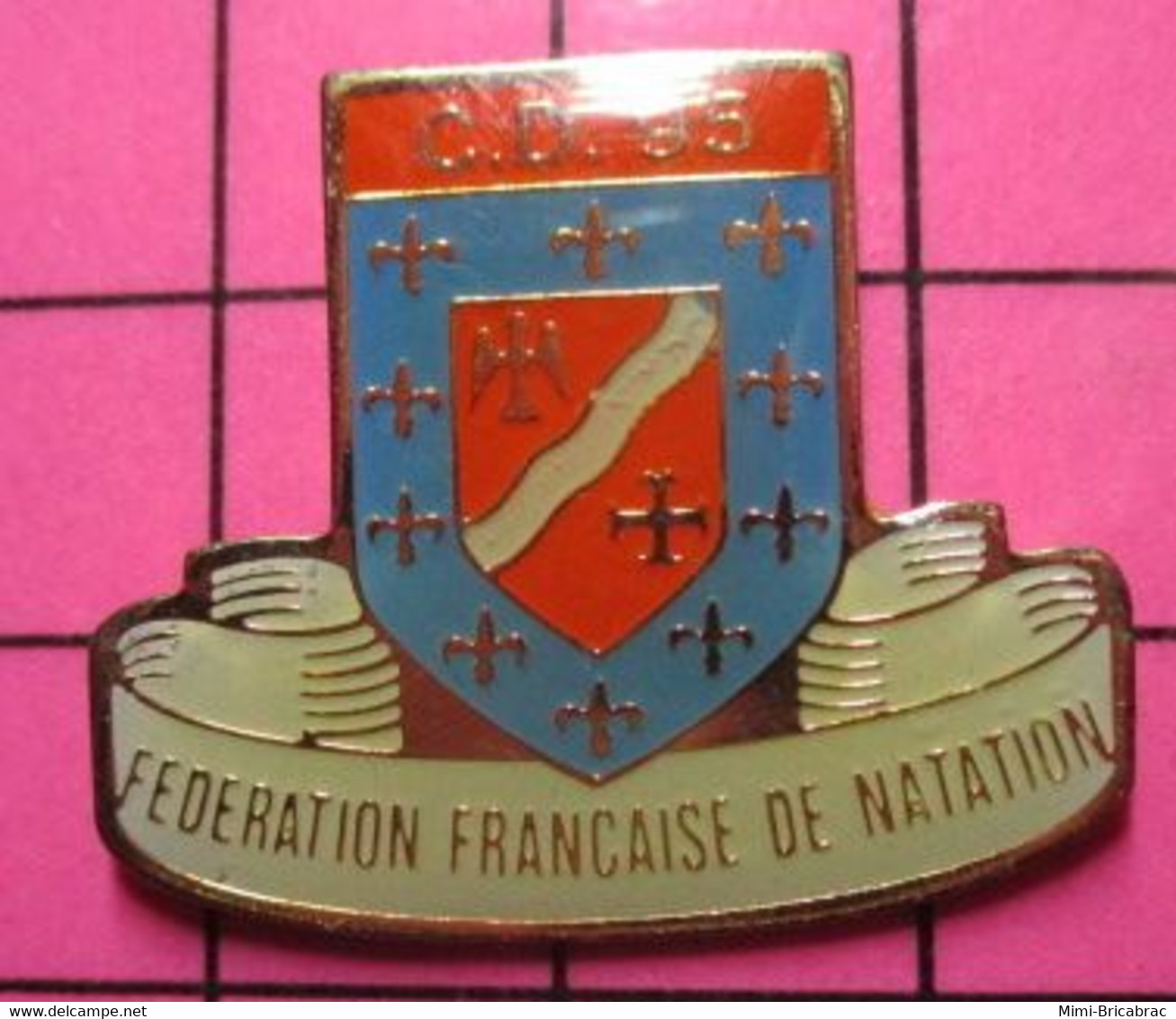 1221 Pin's Pins / Beau Et Rare / THEME : SPORTS / FFN FEDERATION FRANCAISE DE NATATION COMITE DEPARTEMENTAL 95 - Natation