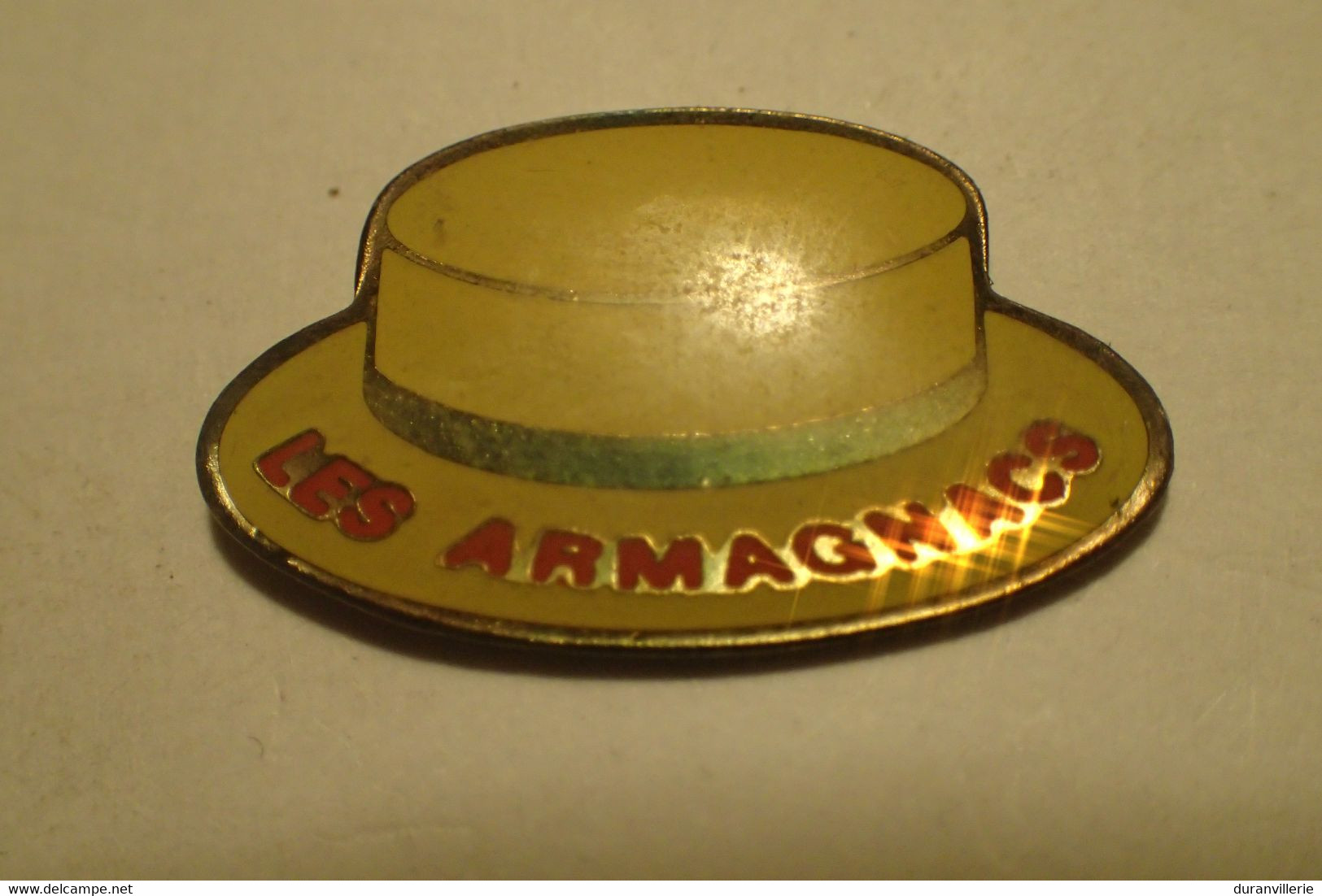Pin's - Les Armagnacs (chapeau, Armagnac) - Boissons