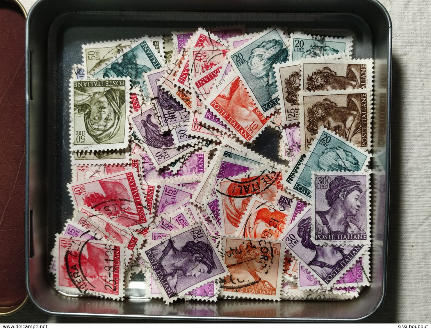 Timbres de ITALIE "OBLITERE" - 310 timbres - Plus Stock OFFERT - Tout état -Toutes années - Vente sans l'album