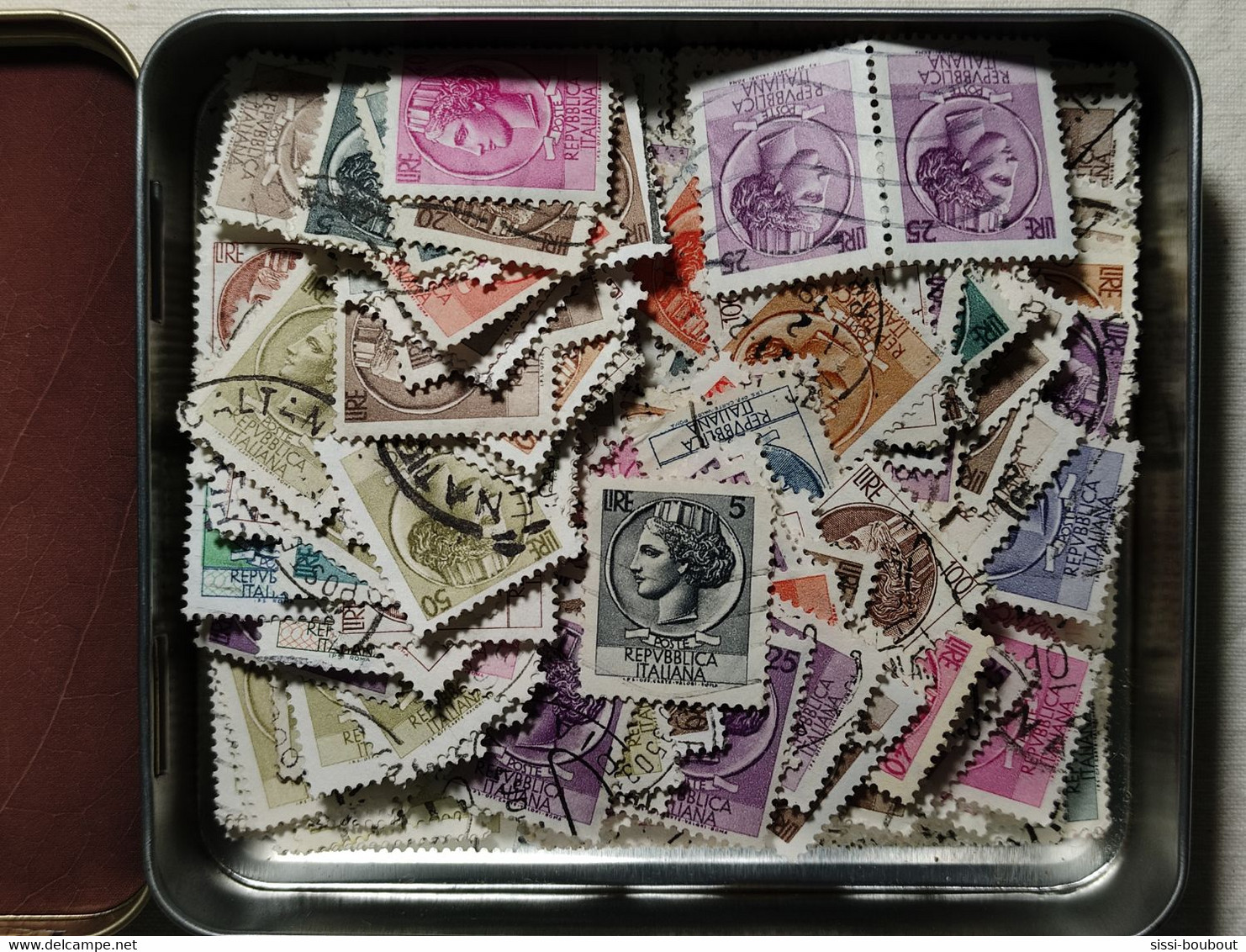 Timbres de ITALIE "OBLITERE" - 310 timbres - Plus Stock OFFERT - Tout état -Toutes années - Vente sans l'album