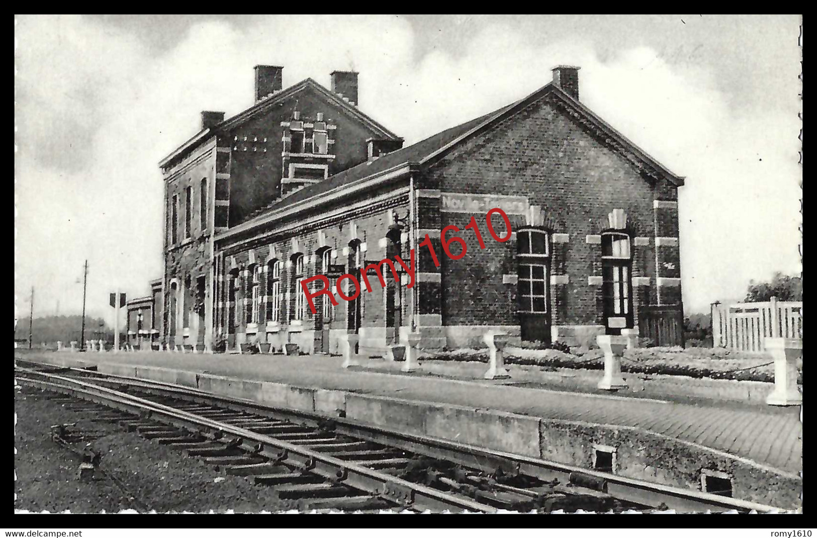 NOVILLE - TAVIERS.  LA GARE. - Eghezée