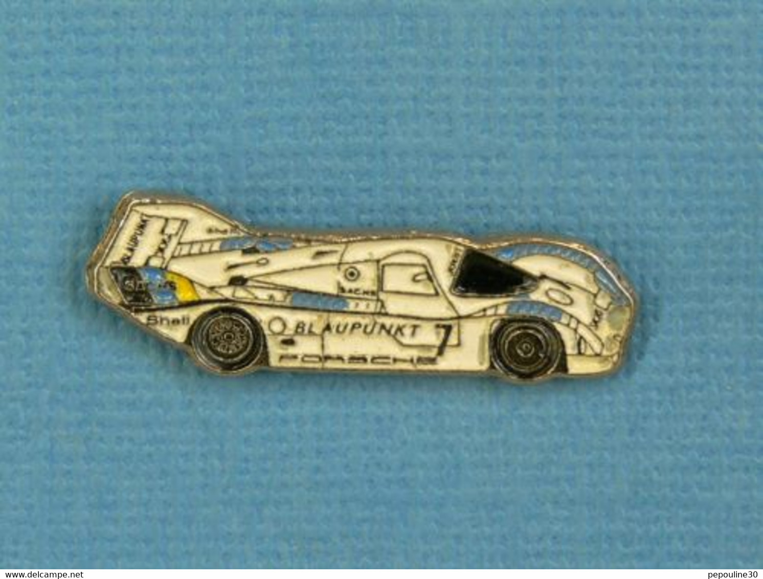 1 PIN'S //  ** MYTHIQUE PORSCHE 962 C / MOTEUR DOUBLE TURBO /  BLAUPKUNT / SHELL ** - Porsche