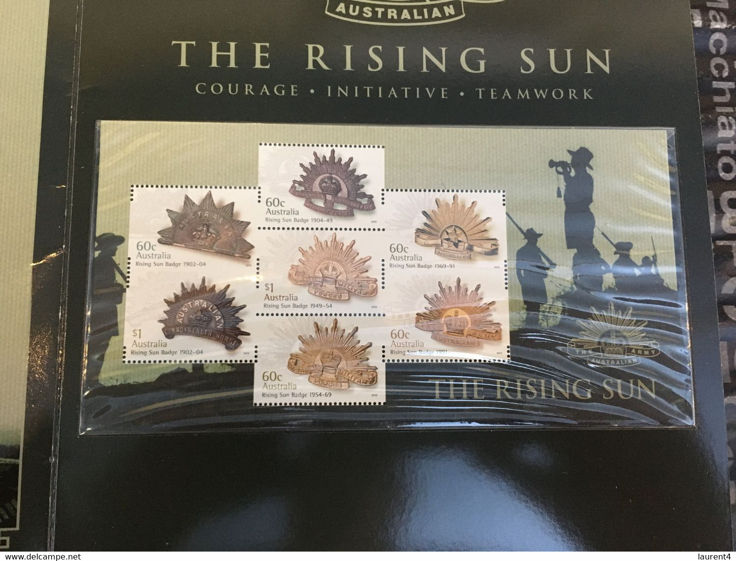 11-11-2021 - Australia - Military -  The Rising Sun (very Scarce) With Special Mini-sheet - Presentation Packs