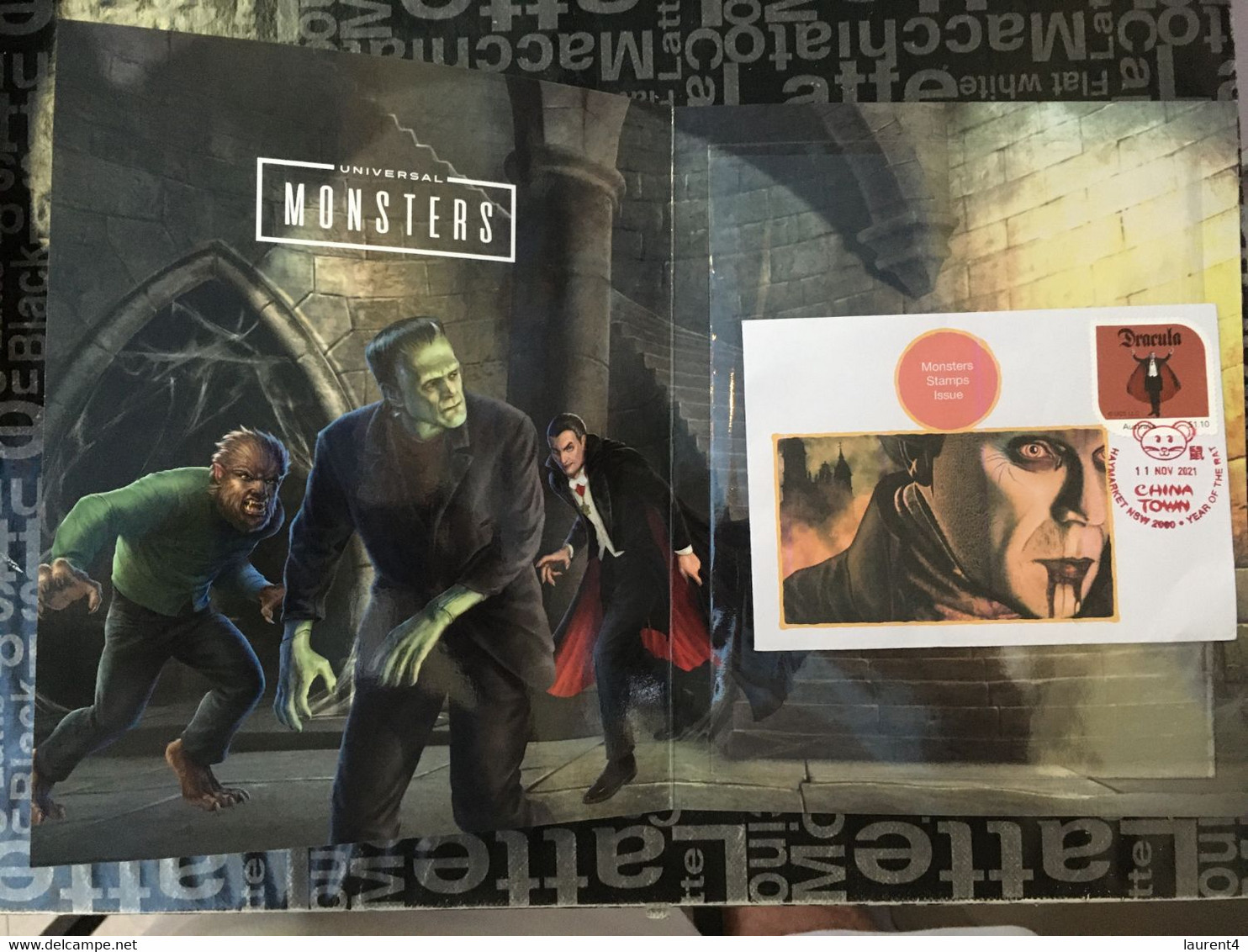 11-11-2021 - Australia - Universal Monster - With 1 Dracula Cover - Cancelled In Red 11 November 2021 - Presentation Packs