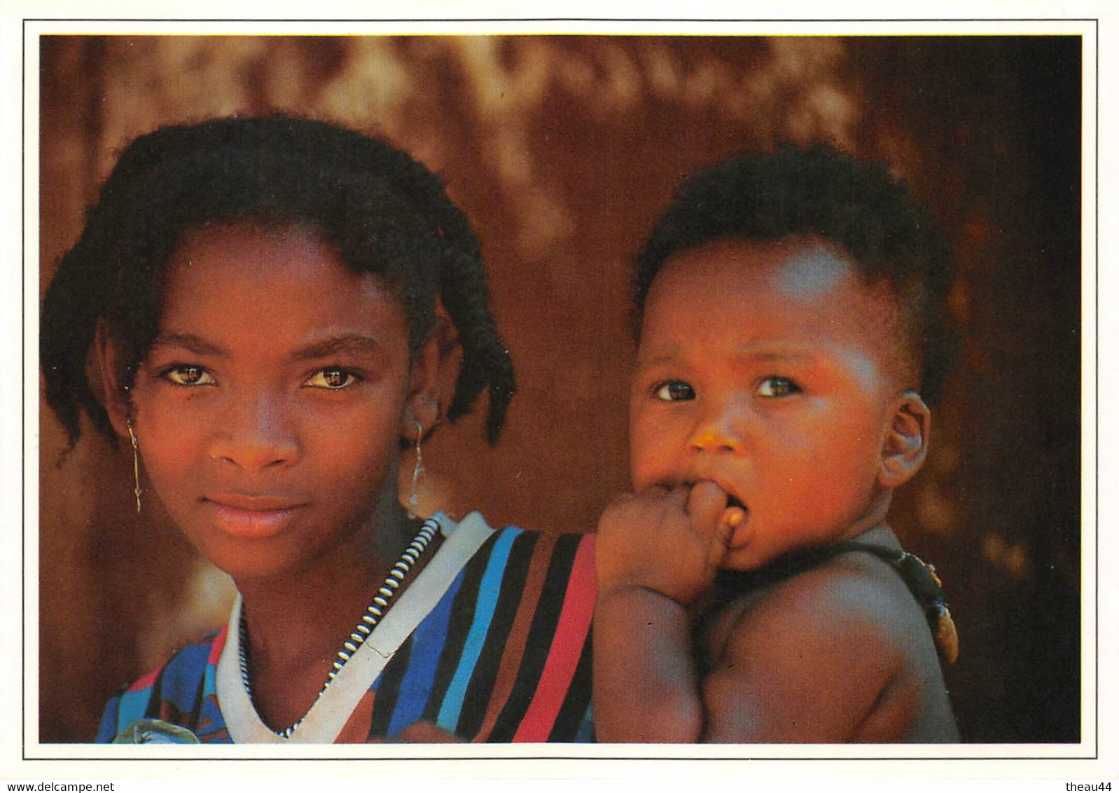 ¤¤  -  GRANDE-COMORE   -  Lot De 4 Cartes   -  Visages De Femmes    -  ¤¤ - Comores