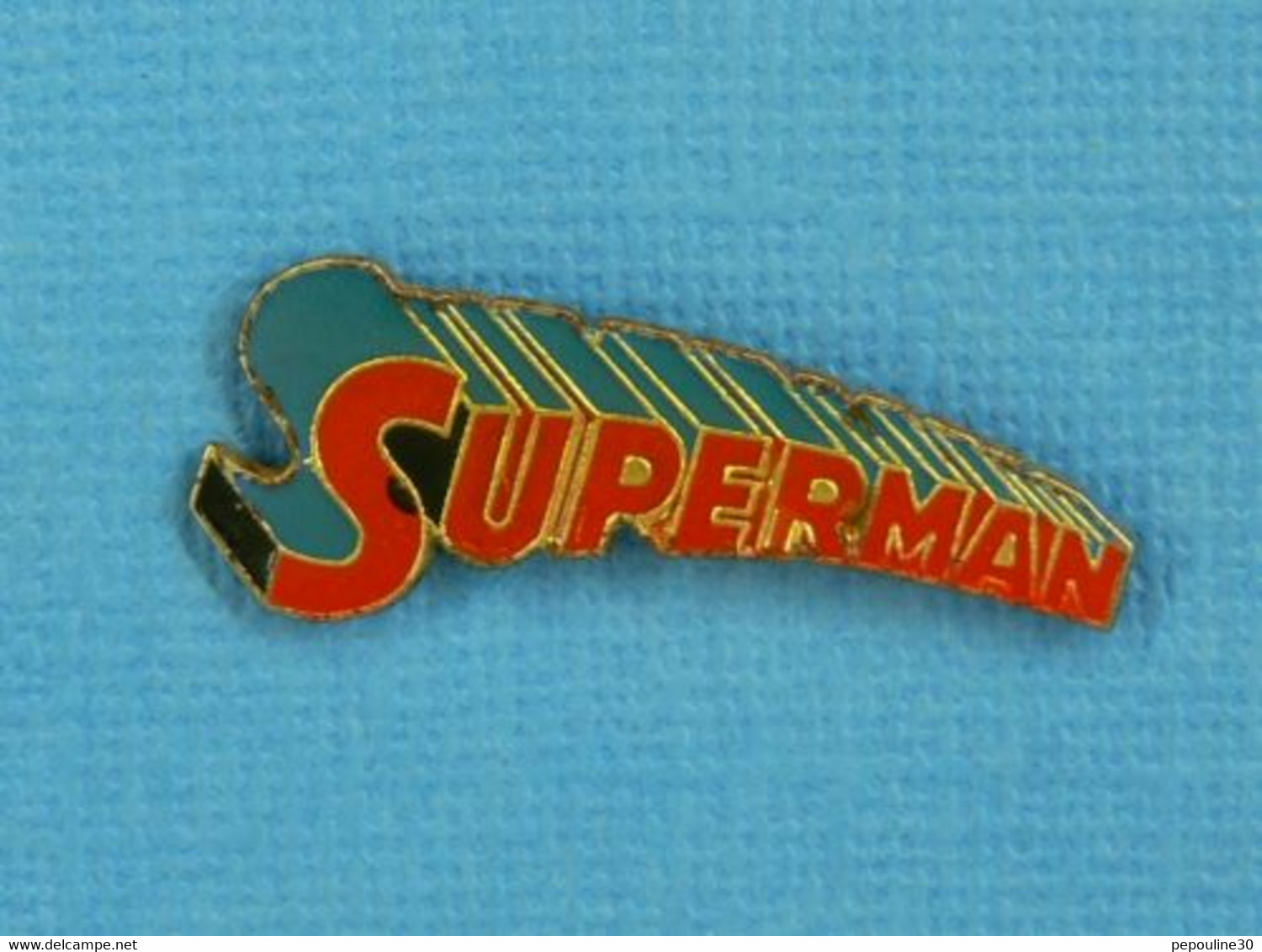 1 PIN'S // ** RELIEF LOGO / SUPERMAN ** - Cinéma