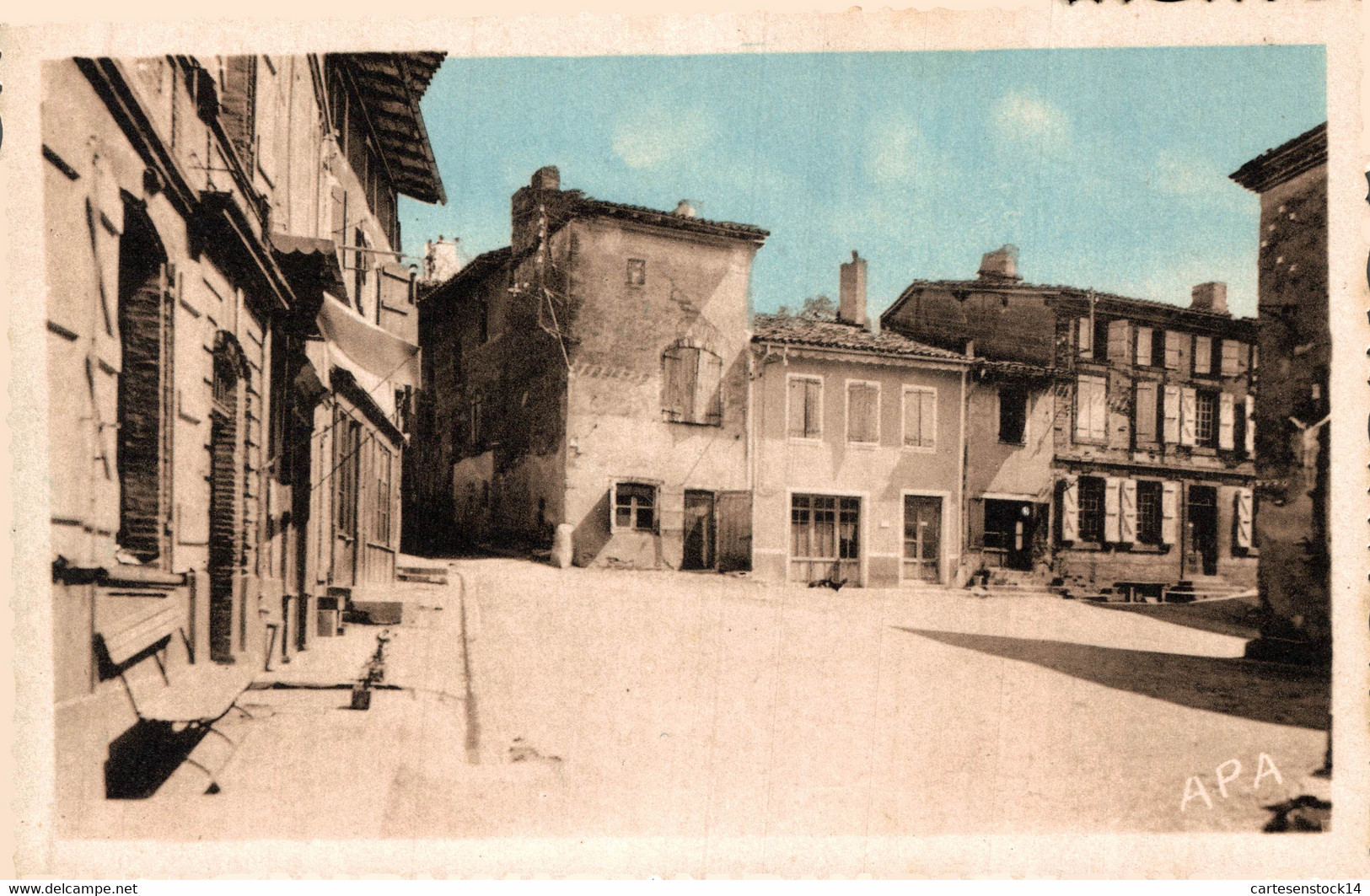 N°19293 Z -cpsm Montclar De Quercy -place Du Marché De La Volaille- - Montclar De Quercy