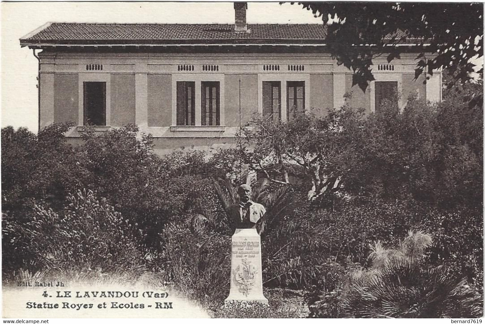 83    Le Lavandou  -   Statue Royer Et Ecoles - Le Lavandou