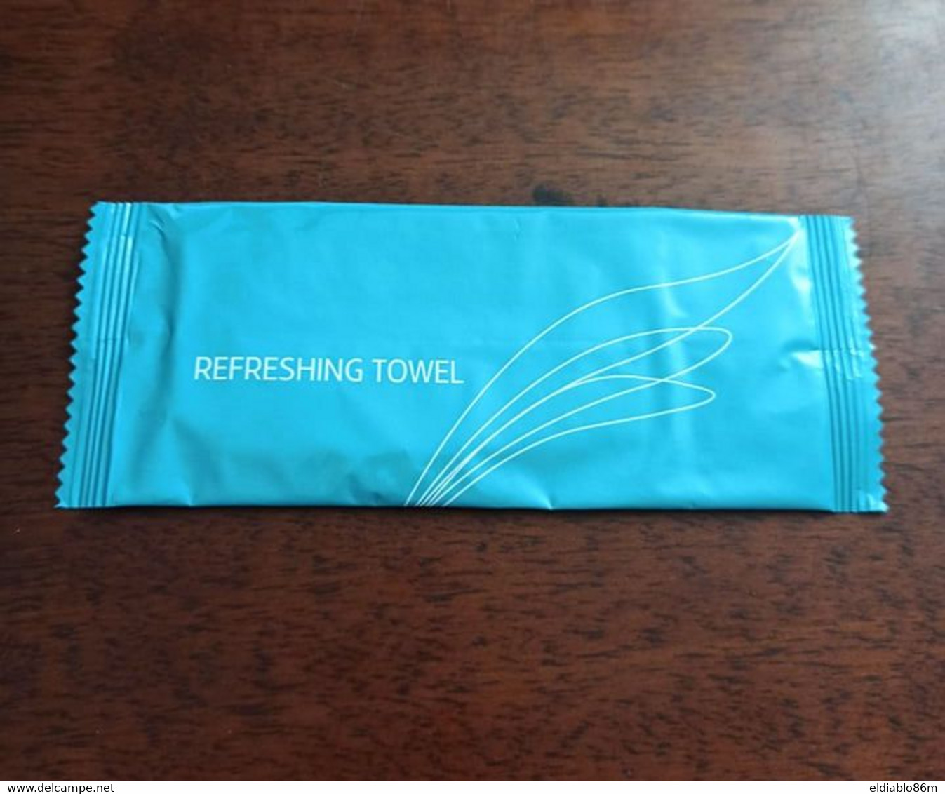 MEMORABILIA GARUDA INDONESIA - REFRESHING TISSUE - Regalos