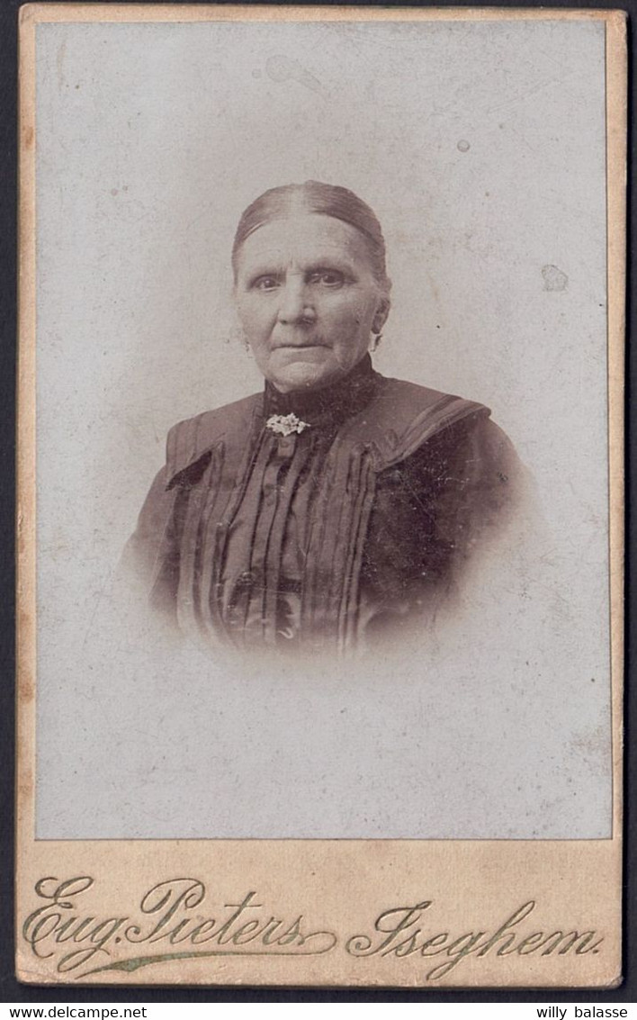 +++ Photo Ancienne Sur Carton - CDV - ISEGHEM - IZEGEM - E. Pieters - Portrait De Femme  // - Izegem