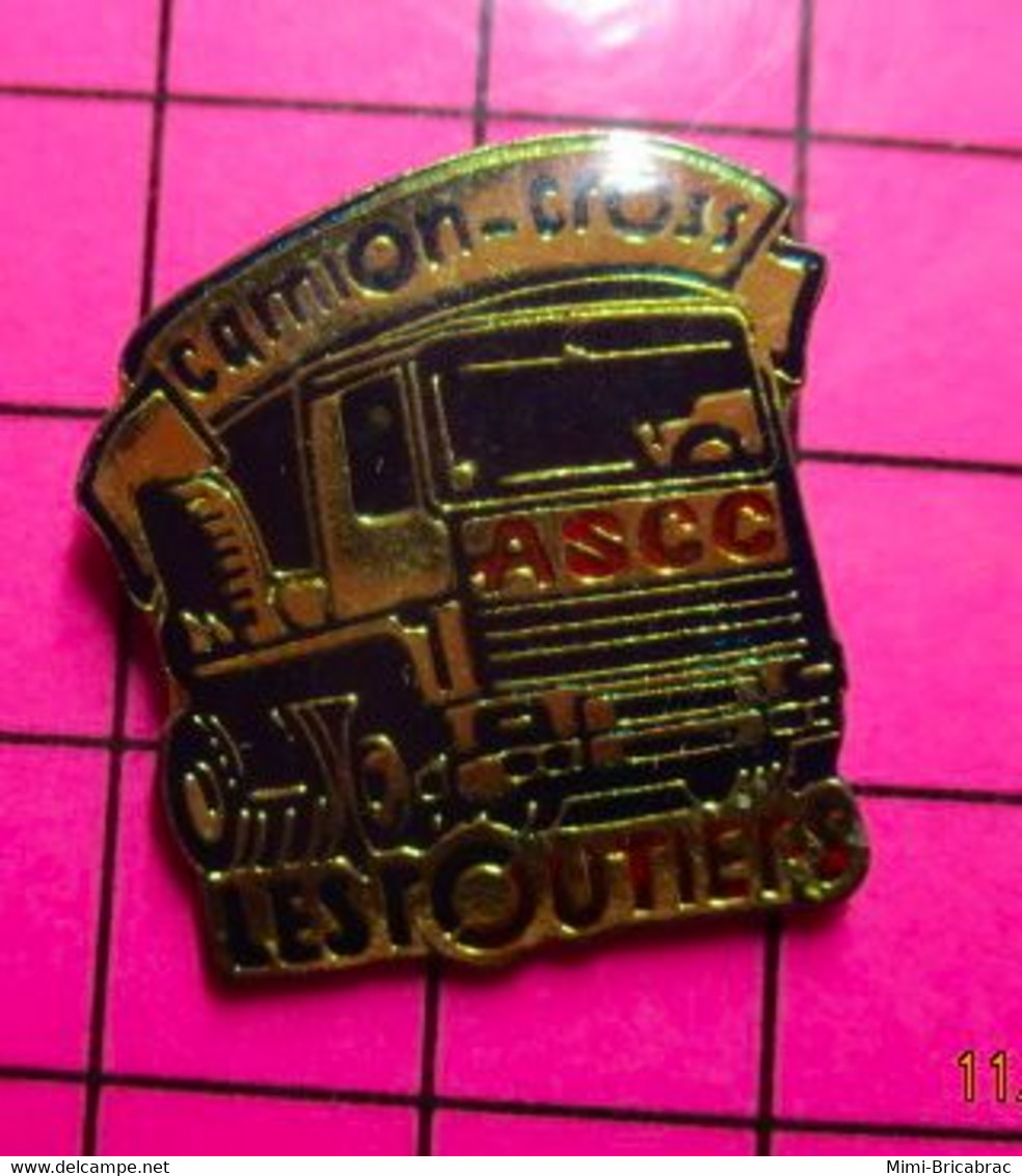 115c Pin's Pins / Beau Et Rare / THEME : SPORTS / ASCC CAMION CROSS LES ROUTIERS - Automobile - F1