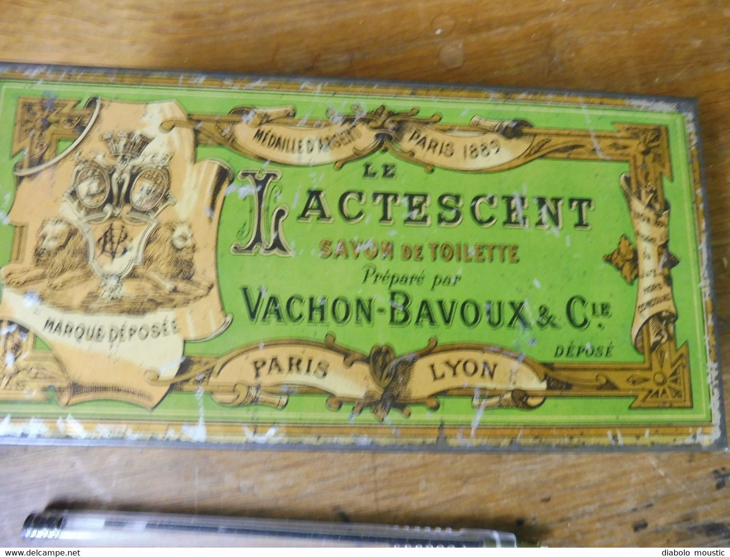 Boite "Le LACTESCENT"  Savon De Toilette Préparé Par VACHON-BAVOUX & Cie (dim 18cm X 9cm X 4,5cm) - Boxes
