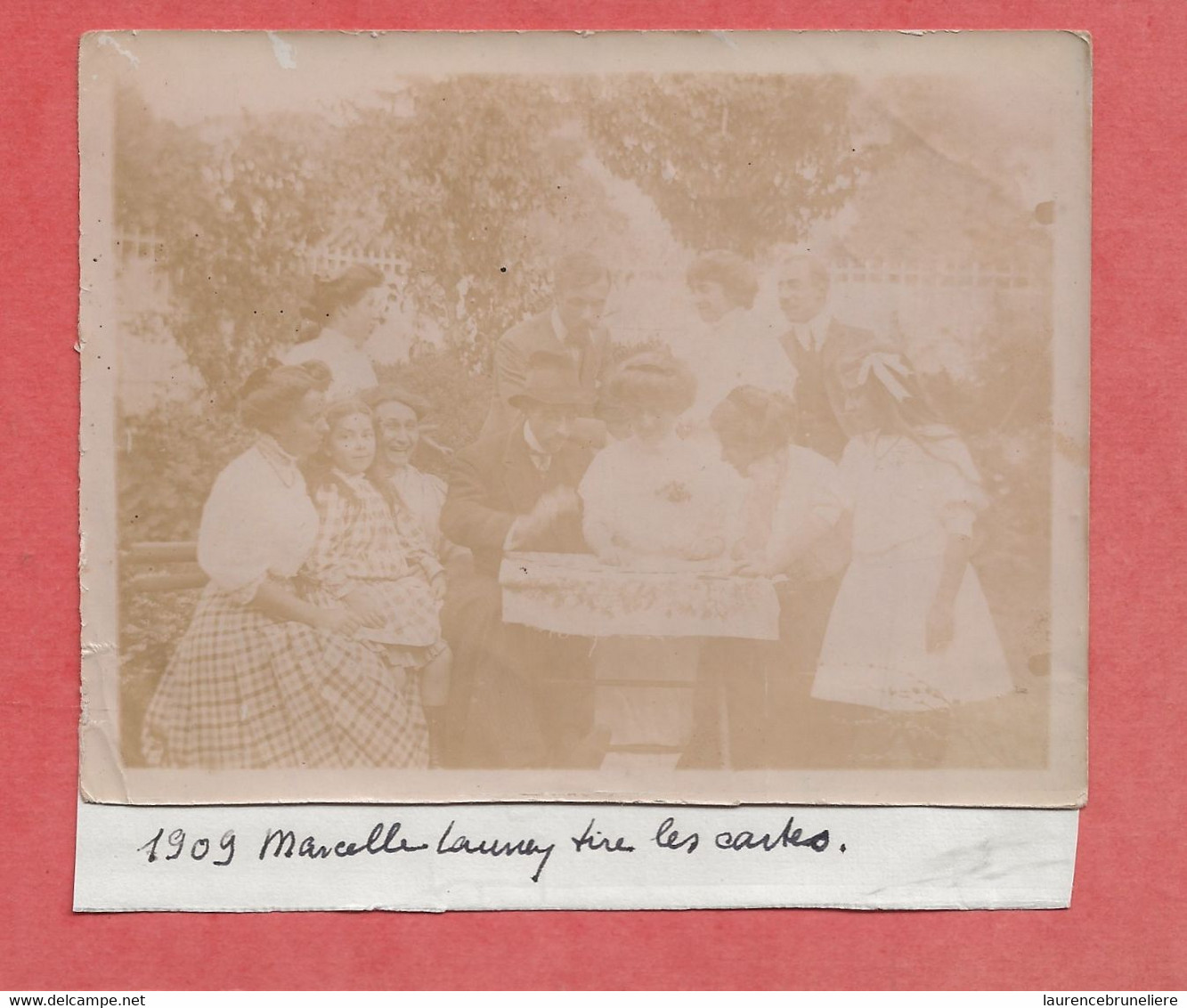 44  LA  BAULE  PHOTO  ANCIENNE ALBUMINE  1909   MARCELLE  LAUNAY   TIRE  LES  CARTES - Orte