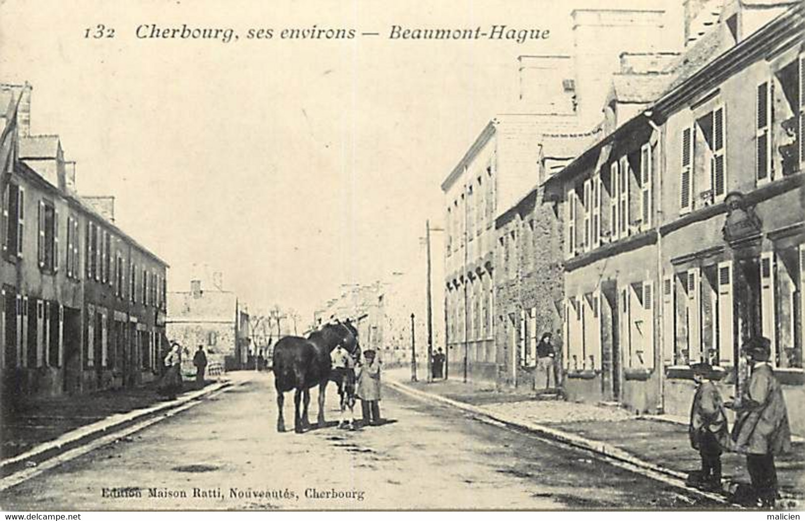 - Manche -ref-B600- Beaumont Hague - Une Rue - Paysan Et Son Cheval - Série Cherbourg Ses Environs  N°132- - Beaumont