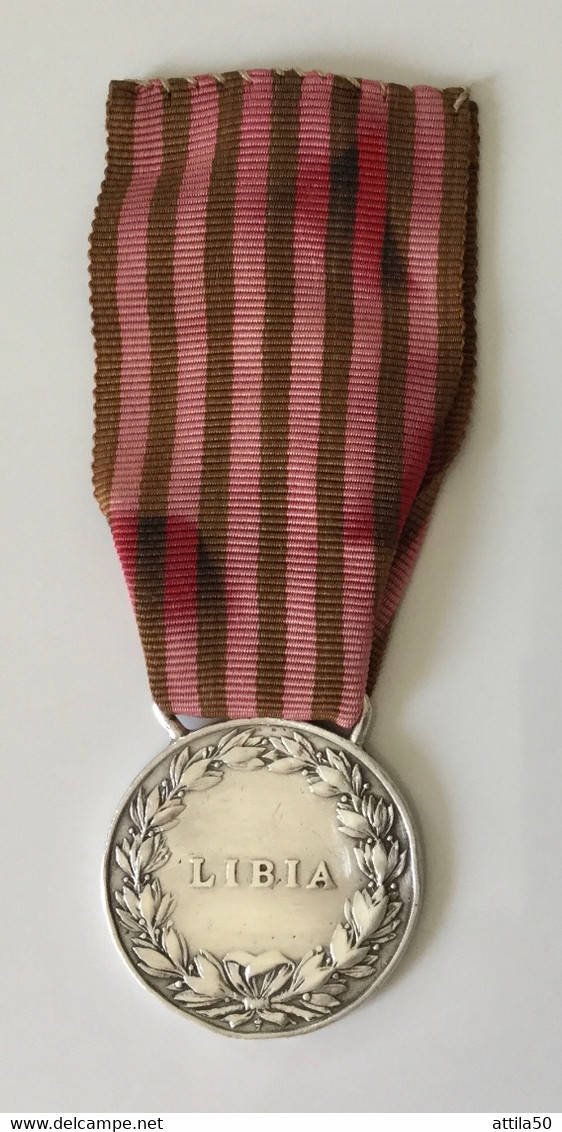 Regno D’Italia - Re Vittorio Emanuele III- Medaglia D’argento Della Guerra In Libia - Diametro Mm.32. - Royaux/De Noblesse