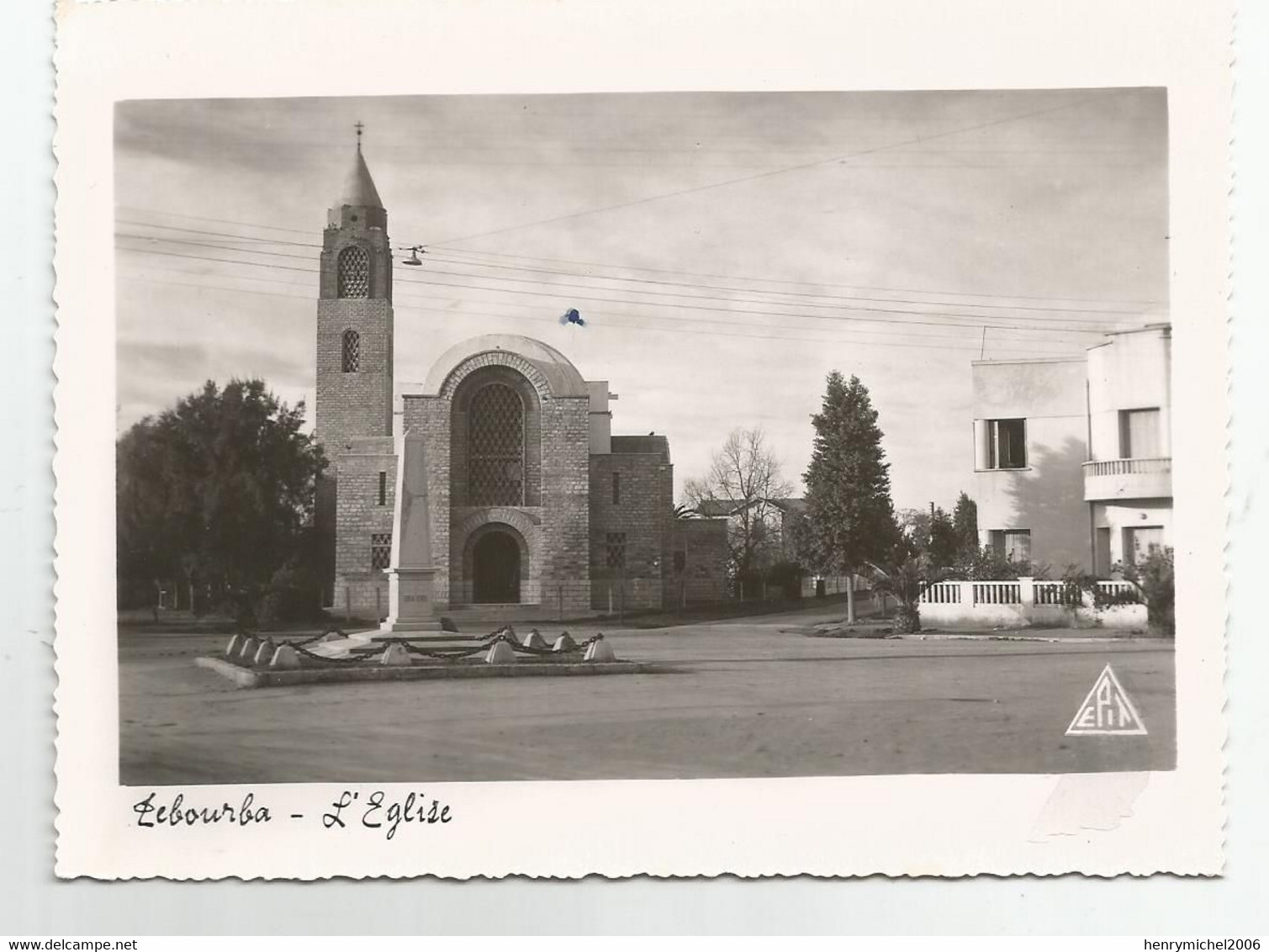 Tunisie Tebourba L'église Monument Aux Morts  Ed Illustra Tunis - Tunesien