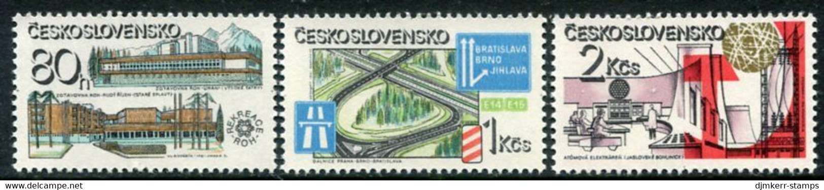 CZECHOSLOVAKIA 1981 Socialist Construction MNH / **.  Michel 2619-21 - Neufs