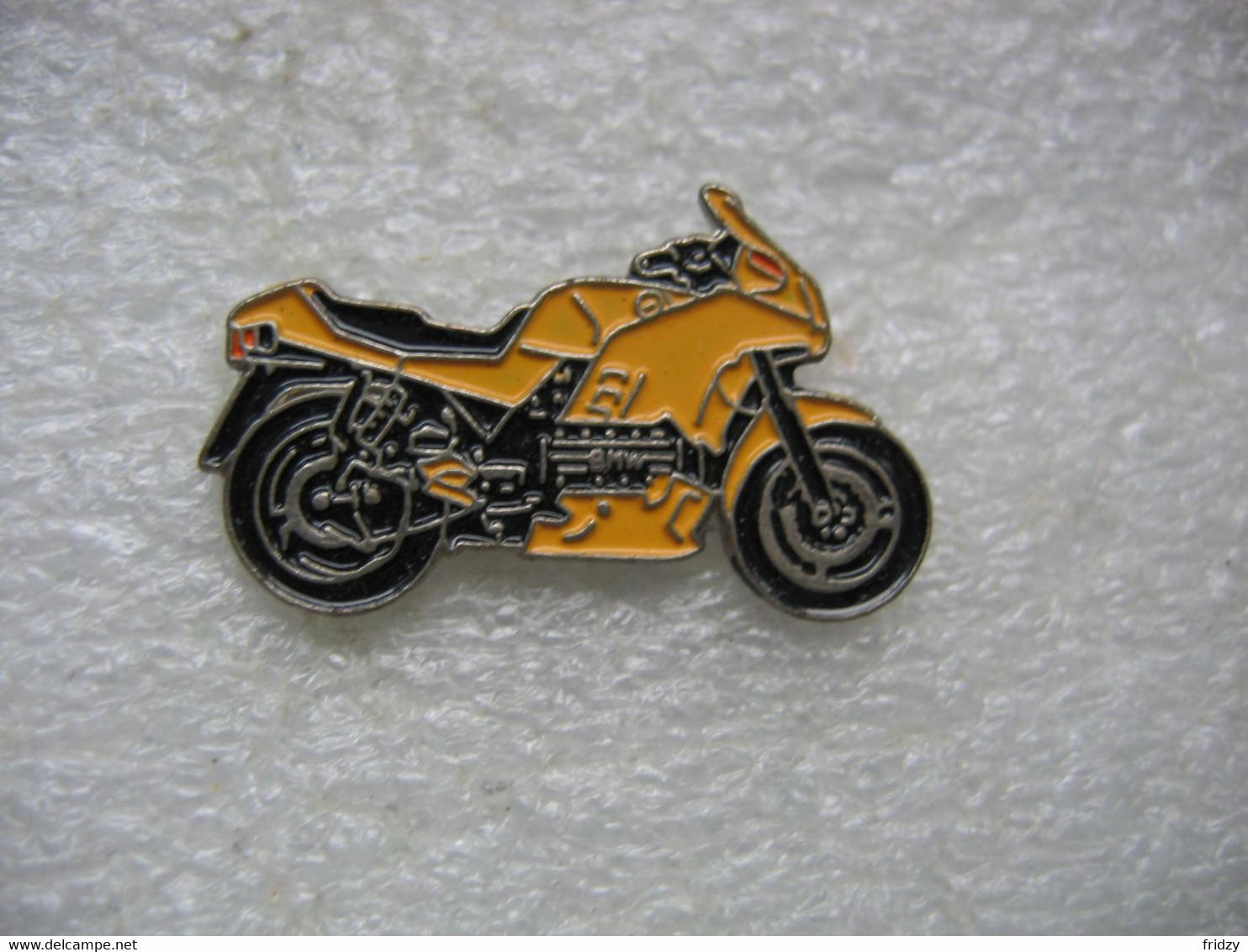 Pin's Moto (BMW?) De Couleur Jaune - Motos