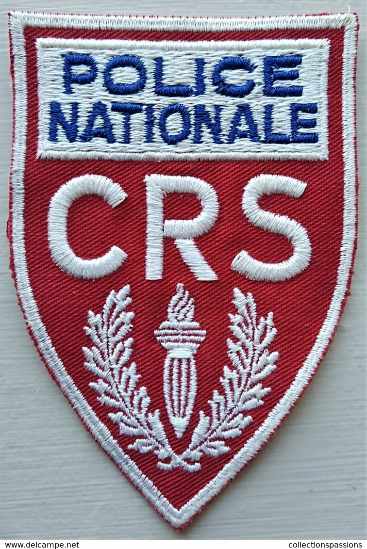 - Ecusson Police Nationale. CRS - - Police & Gendarmerie