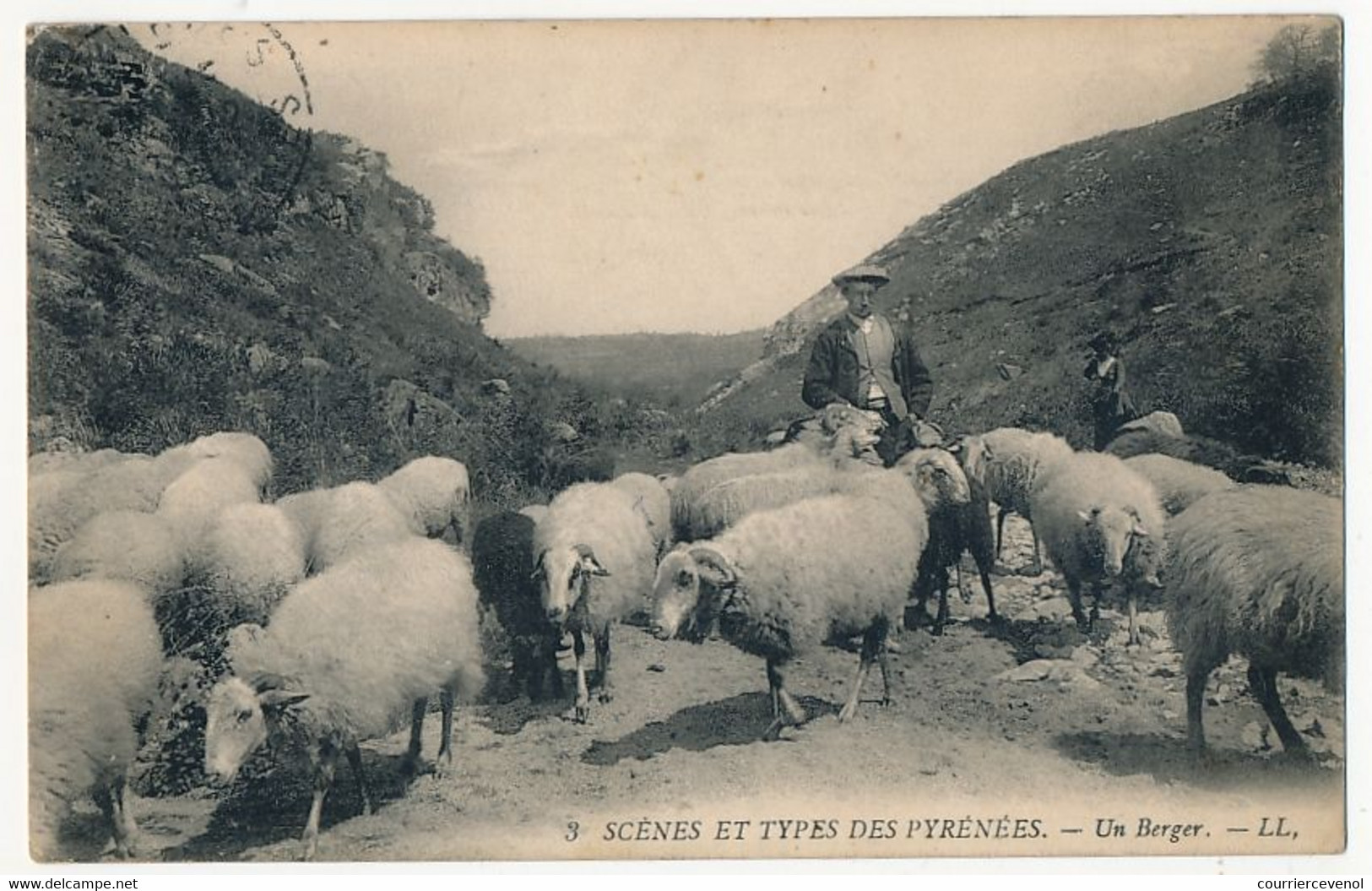 CPA - Scènes Et Types Des Pyrénées - Un Berger - Sonstige & Ohne Zuordnung