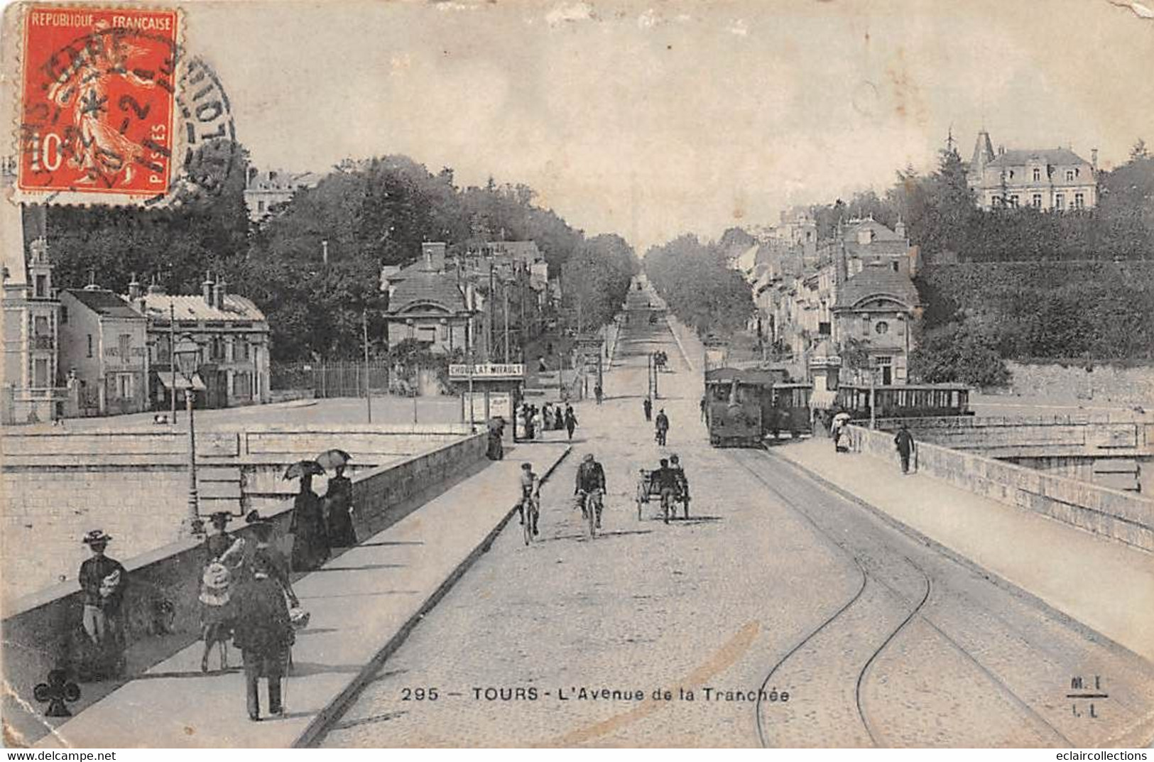 Tours     37           Avenue De La Tranchée. Tramway     N° 295     (voir Scan) - Tours