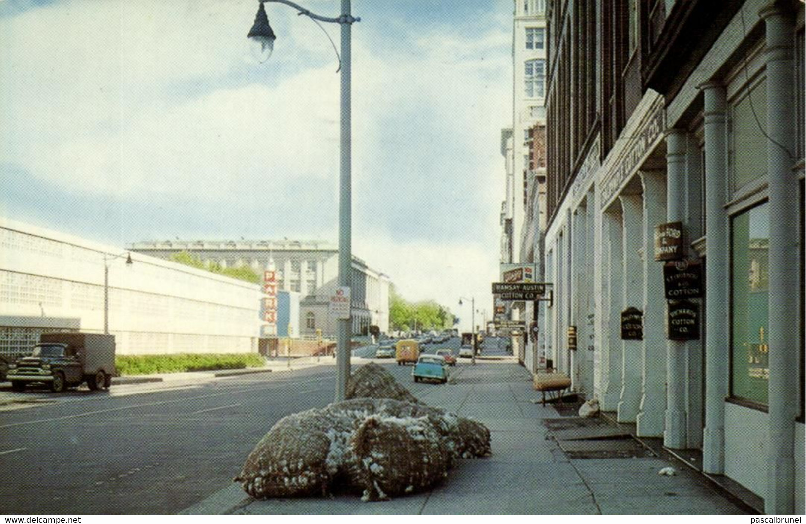 TENNESSEE - MEMPHIS - THIS STREET IS BETTER KNOWN AS COTTON ROW - Memphis