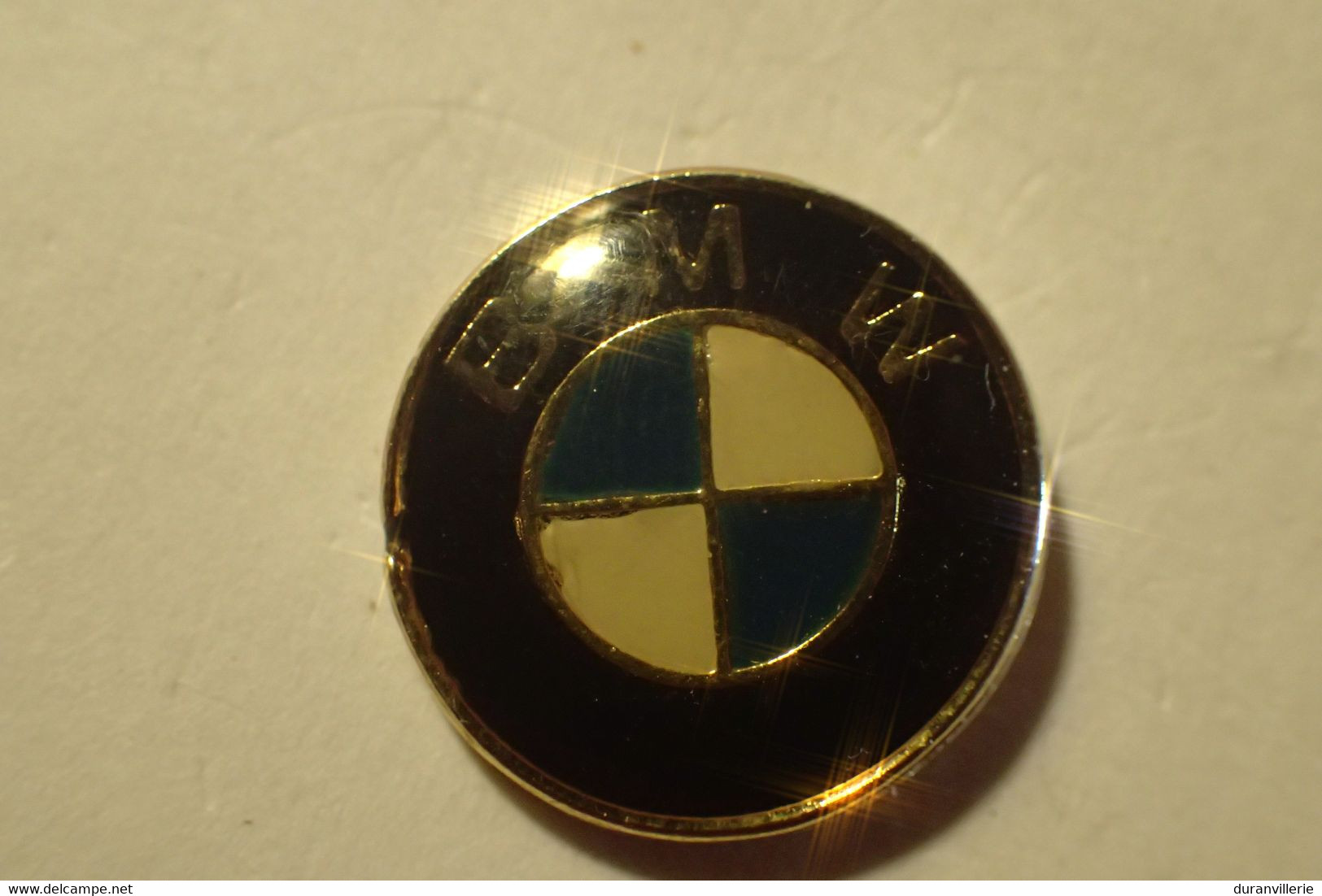 PIN'S AUTO BMW AUTOMOBILE LOGO 2,1cm De Diamétre - BMW