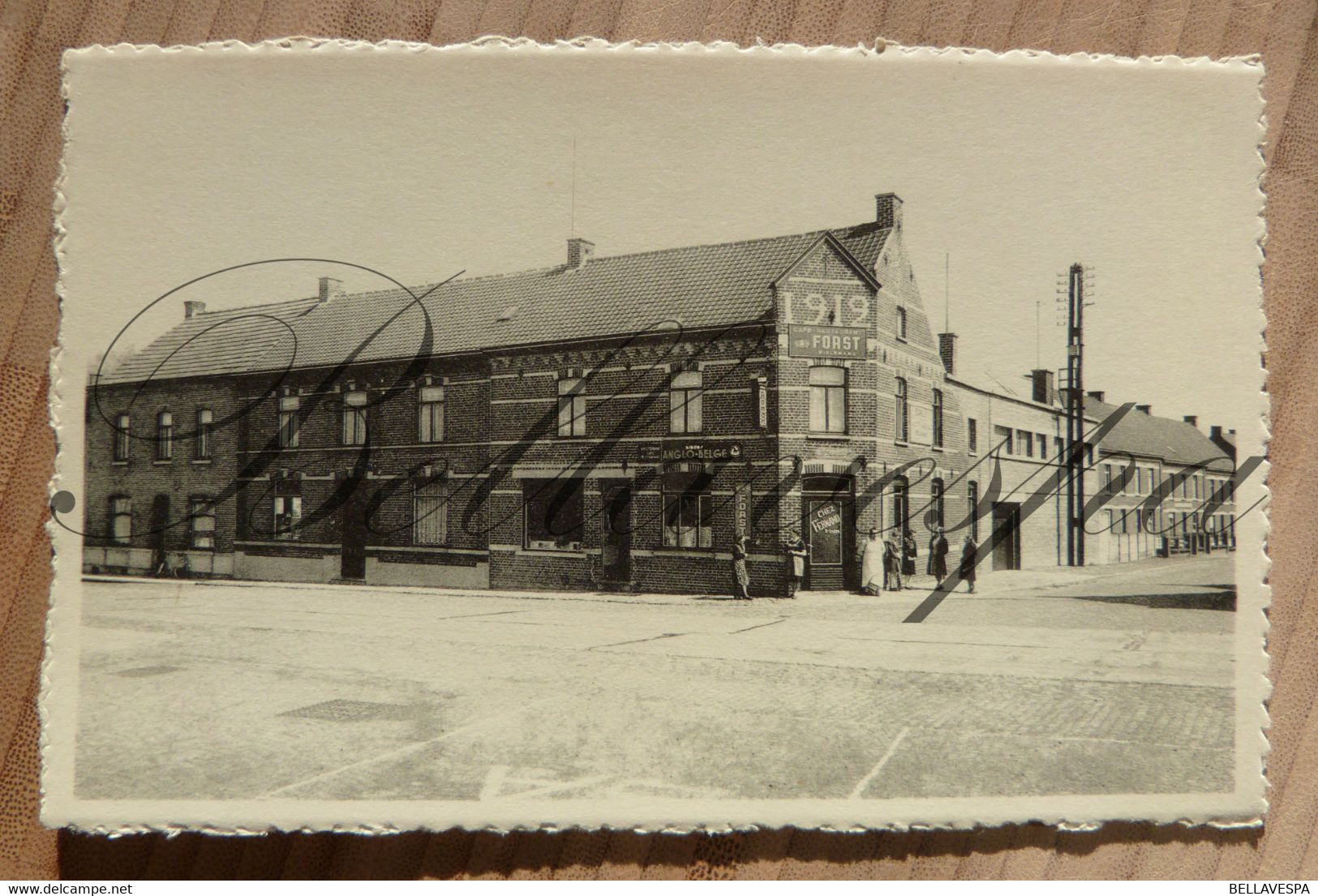 Degneau. Le Pavé. Cafe Restaurant Chez Fernand Batiment De 1912 - Frasnes-lez-Anvaing