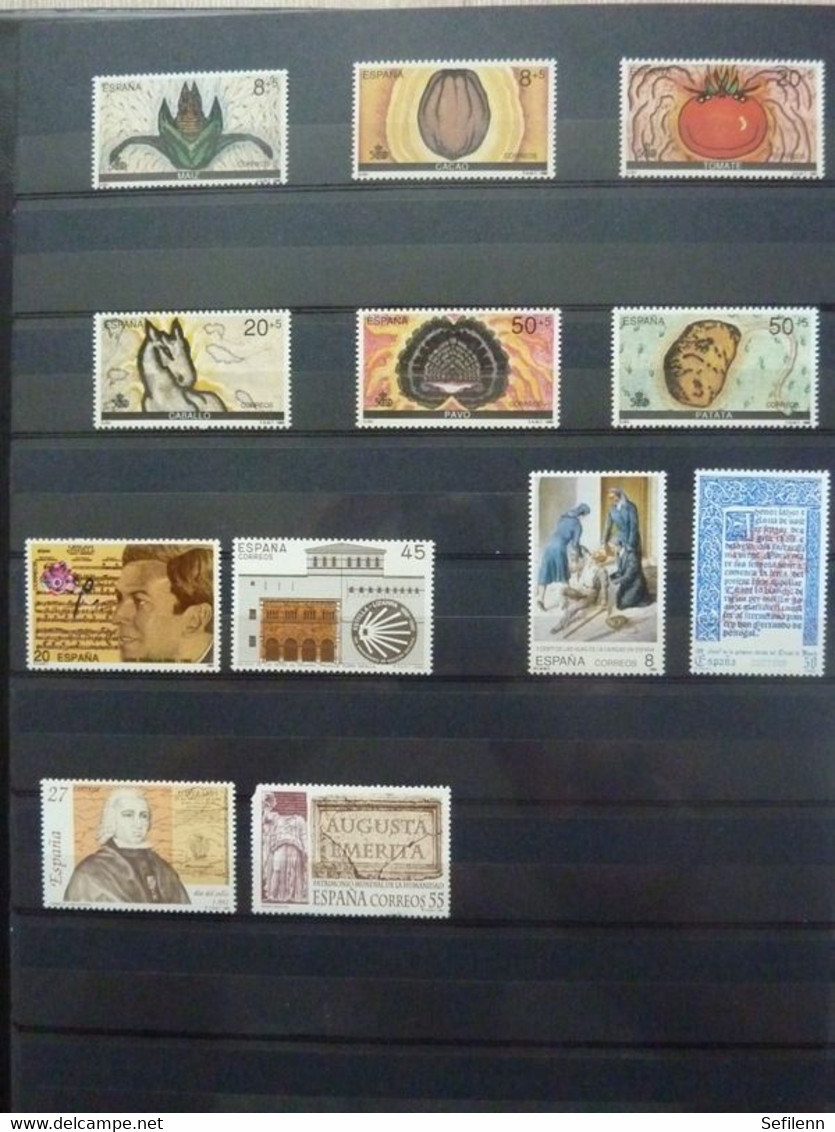 Spain/Espana with stamps and M/Sheets in binder