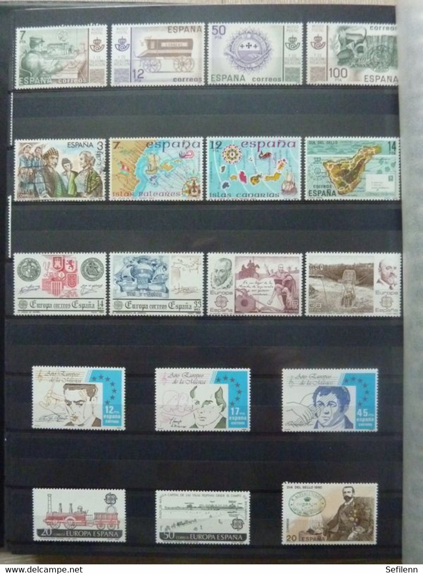 Spain/Espana with stamps and M/Sheets in binder