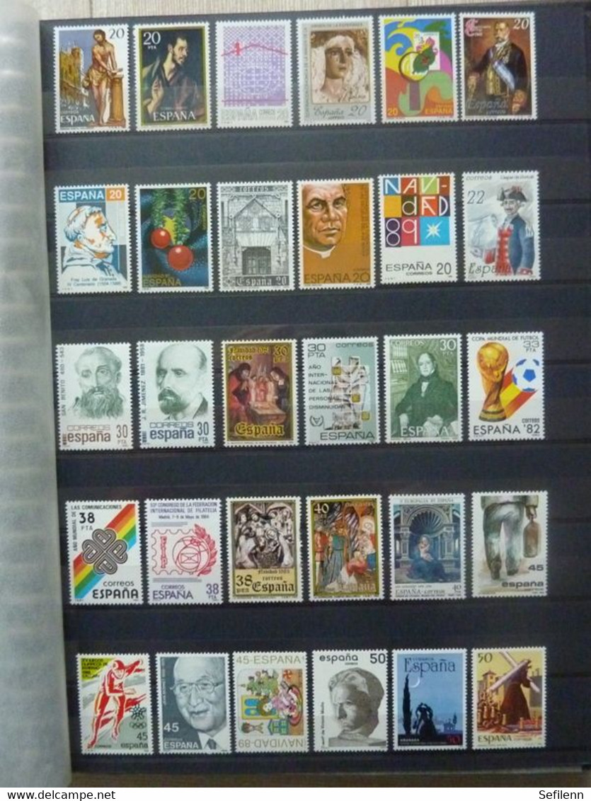 Spain/Espana with stamps and M/Sheets in binder