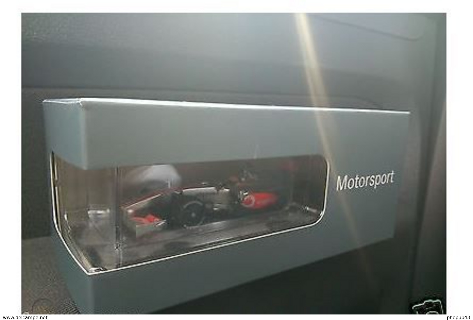 McLaren Mercedes MP4-24 - Lewis Hamilton - FI Season 2009 #1 - Minichamps (Mercedes Box) - Minichamps
